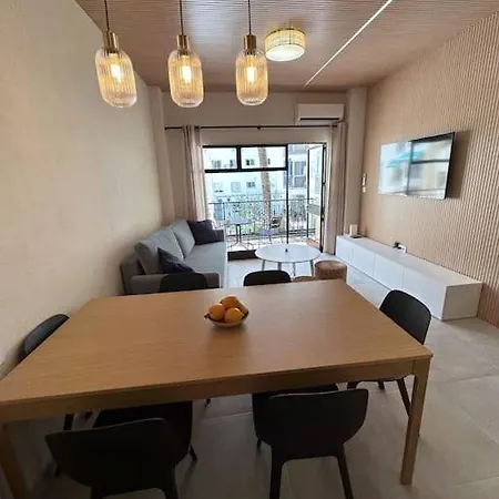 Comfortable In Center With Private Parking Garage
