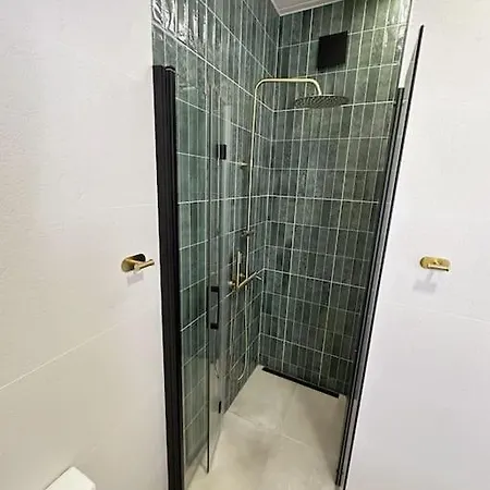Apartment Comfortable In Center With Private Parking Garage