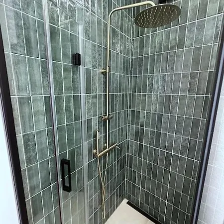 Apartment Comfortable In Center With Private Parking Garage