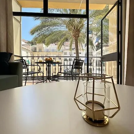 Comfortable In Center With Private Parking Garage *