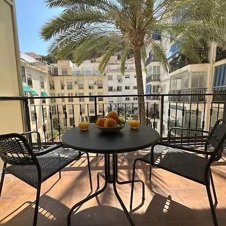 Comfortable In Center With Private Parking Garage Apartment